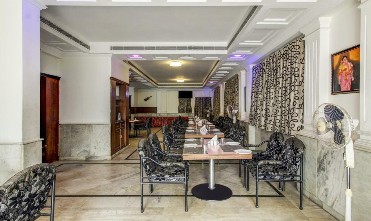 Hotel Saaket Residency Вішакхапатнам Екстер'єр фото
